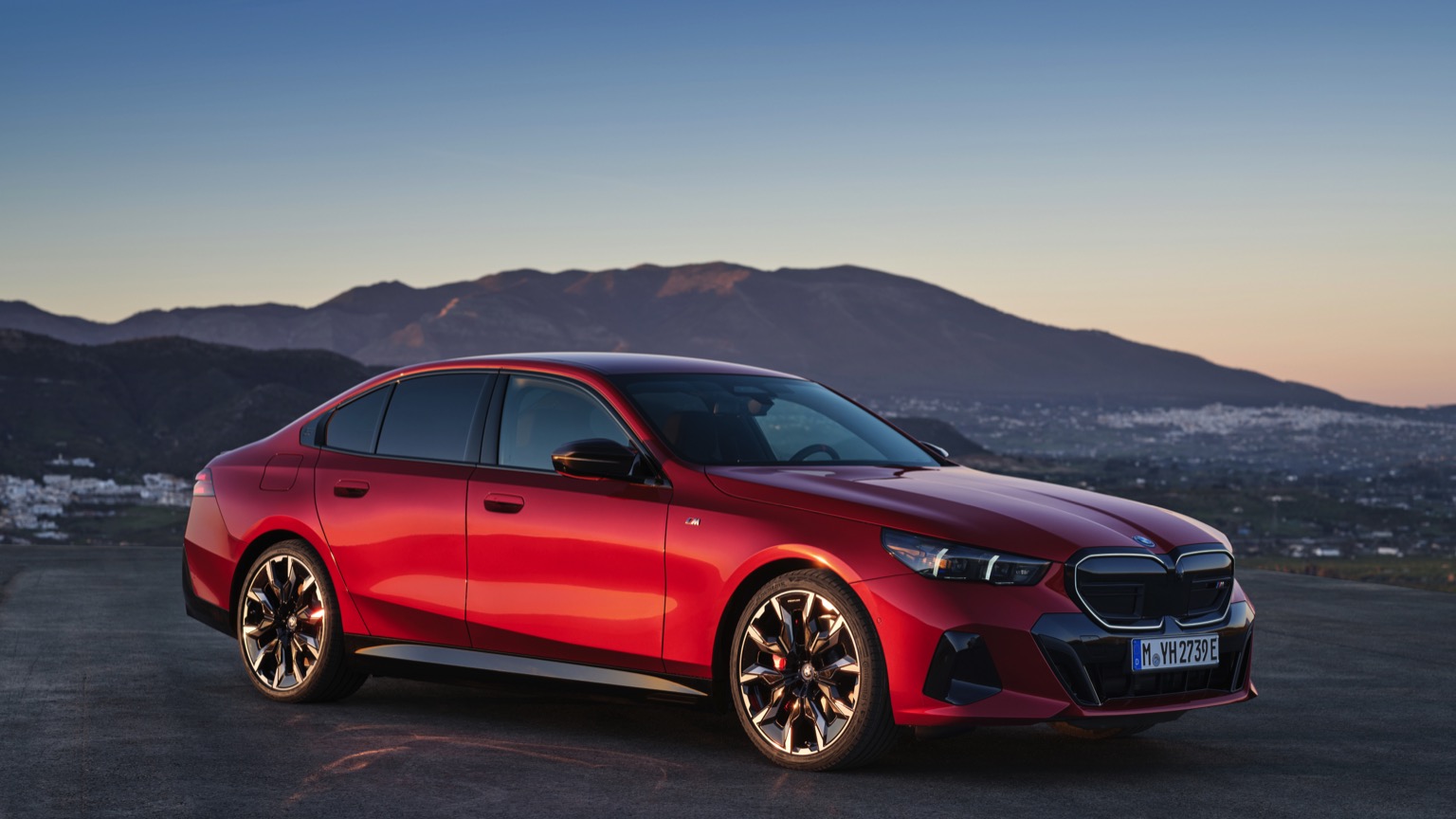 BMW_i5_M60_xDrive_Sedan-22