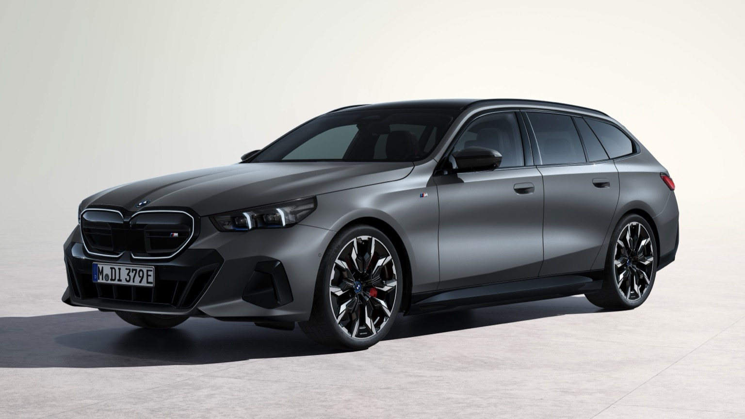 BMW_i5_M60_xDrive_Touring-1