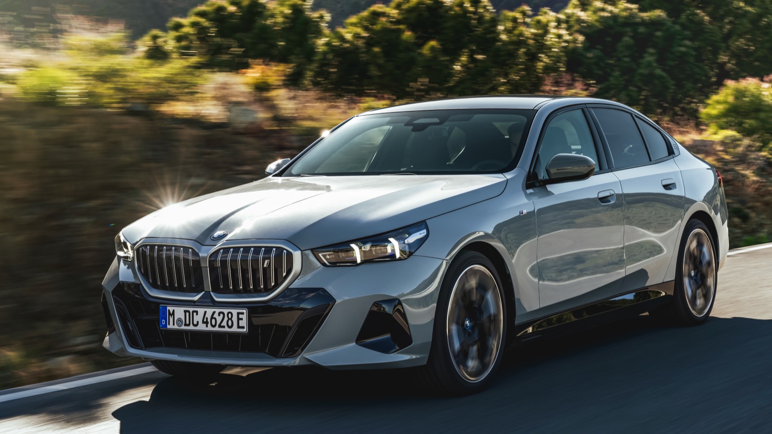 BMW_i5_eDrive40_Sedan-1