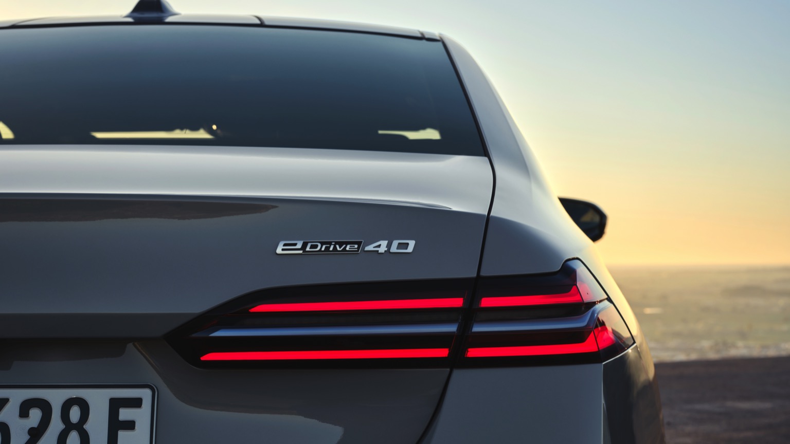 BMW_i5_eDrive40_Sedan-14