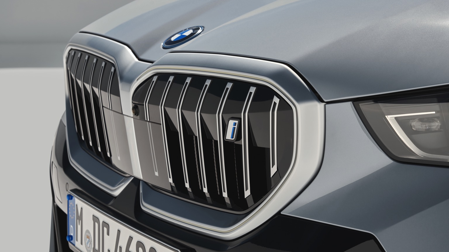 BMW_i5_eDrive40_Sedan-19
