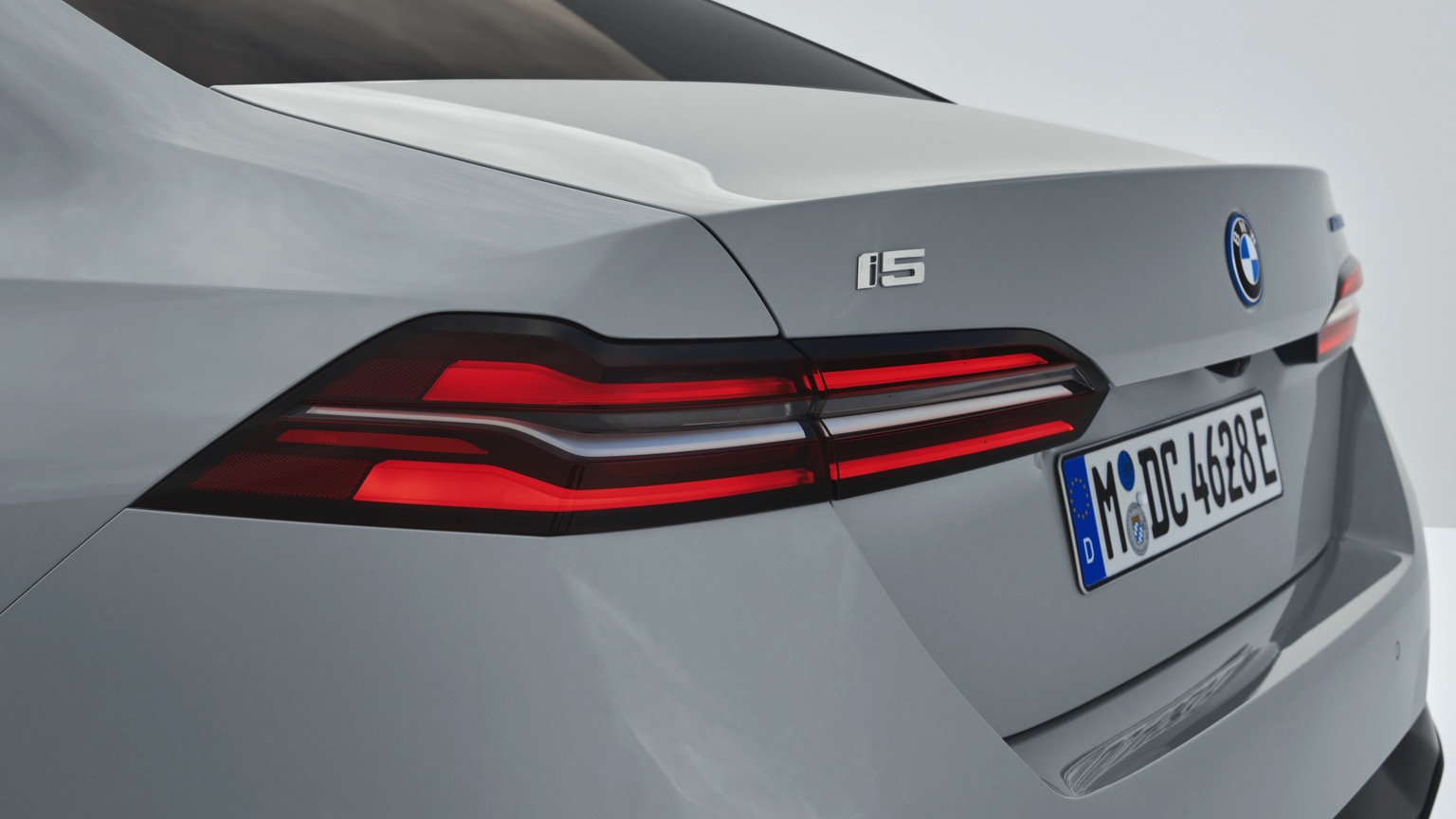BMW_i5_eDrive40_Sedan-20