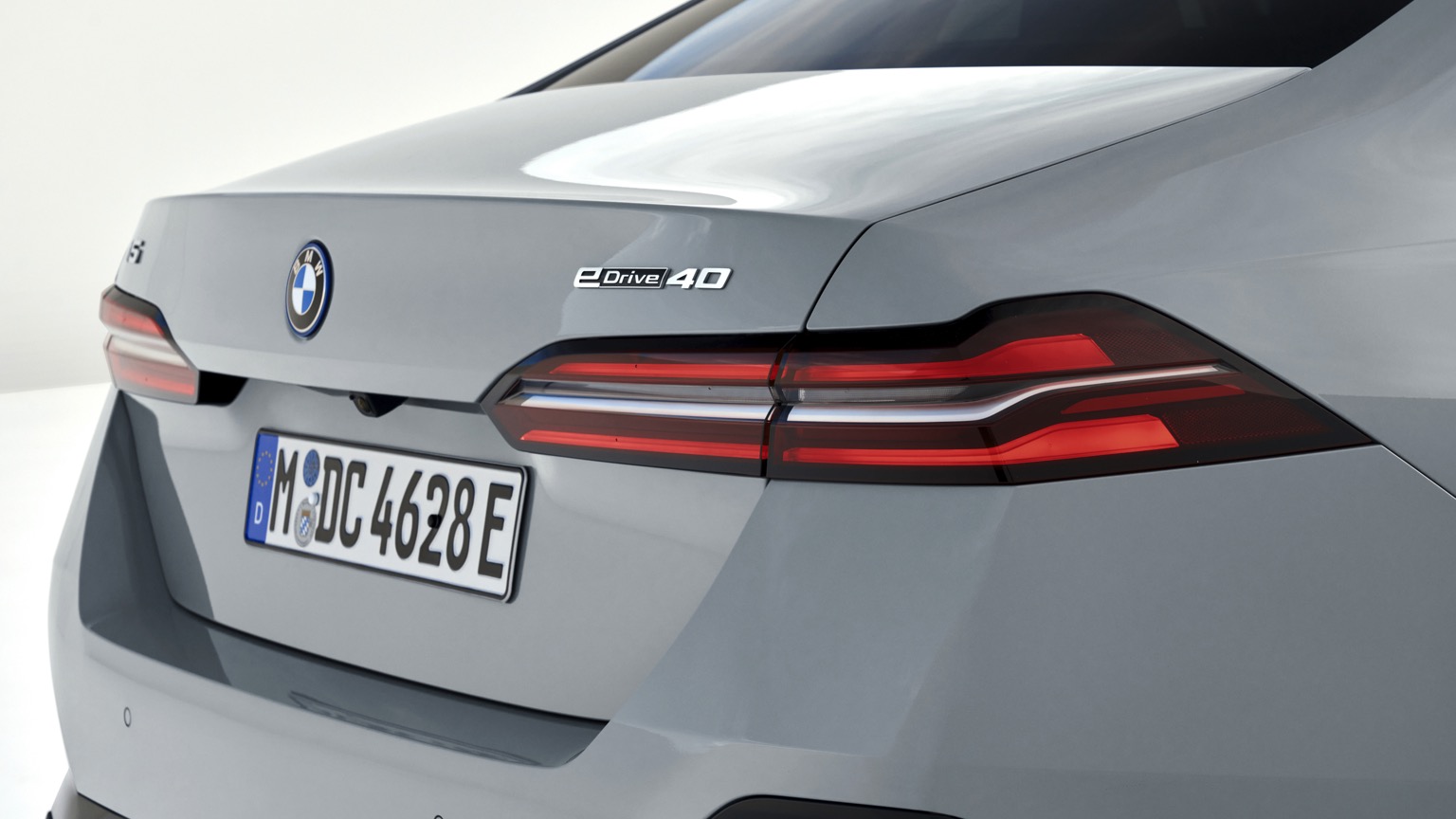 BMW_i5_eDrive40_Sedan-21