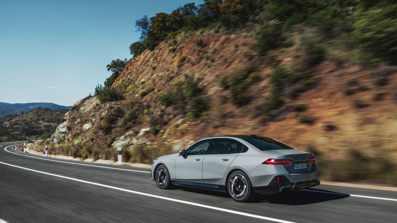 BMW_i5_eDrive40_Sedan-4