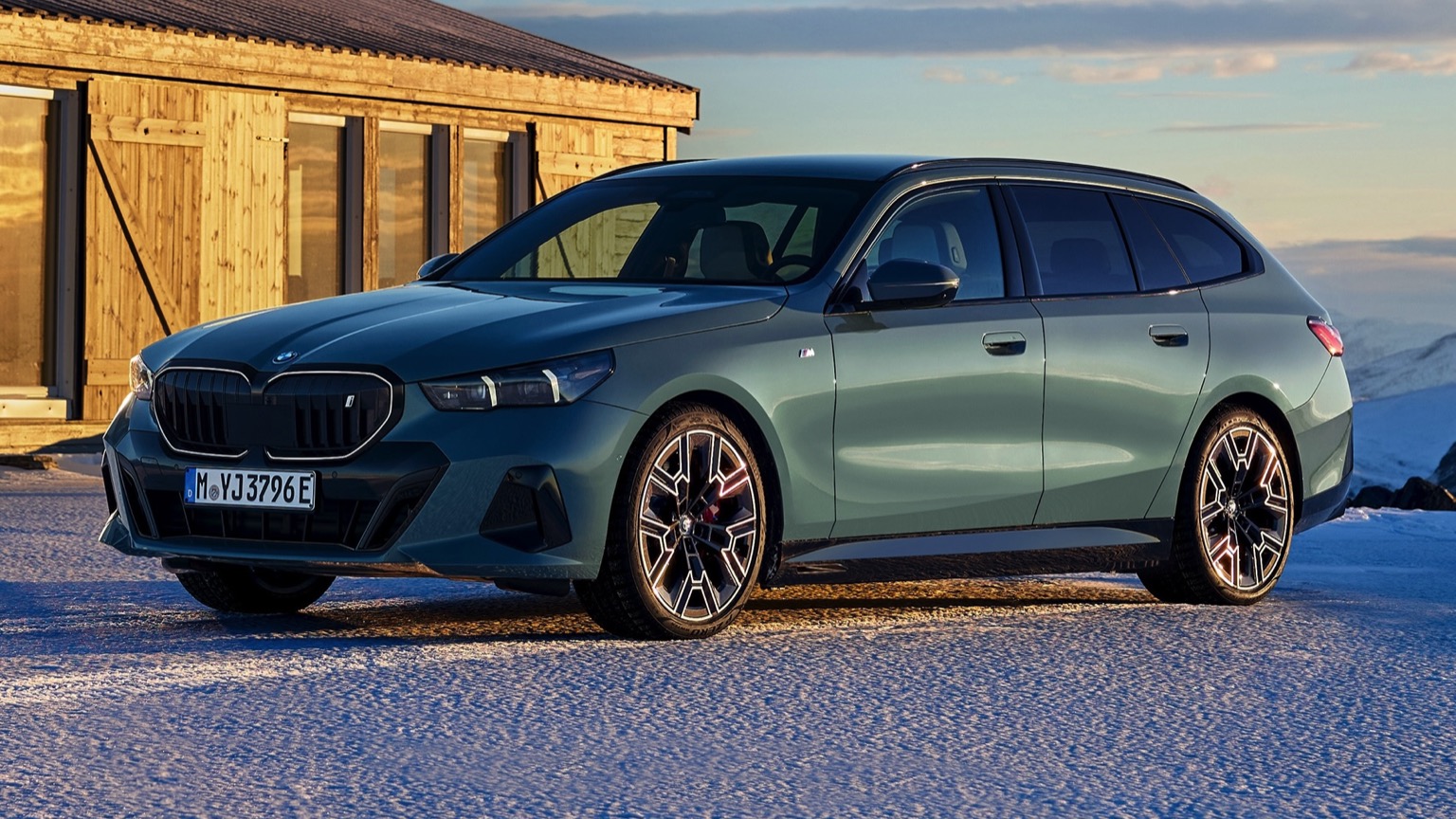BMW_i5_eDrive40_Touring-1