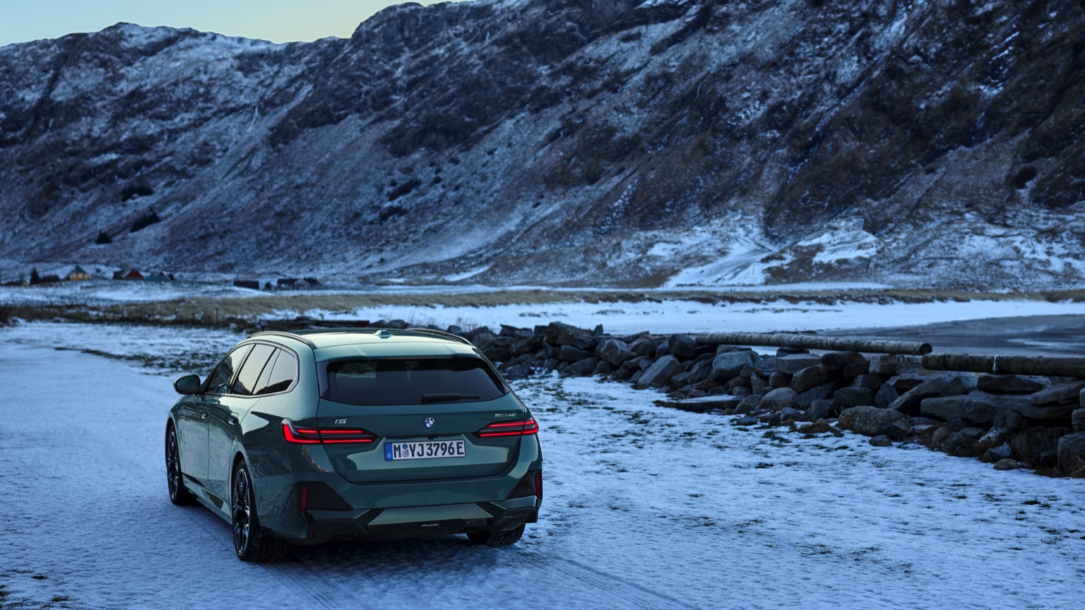 BMW_i5_eDrive40_Touring-14