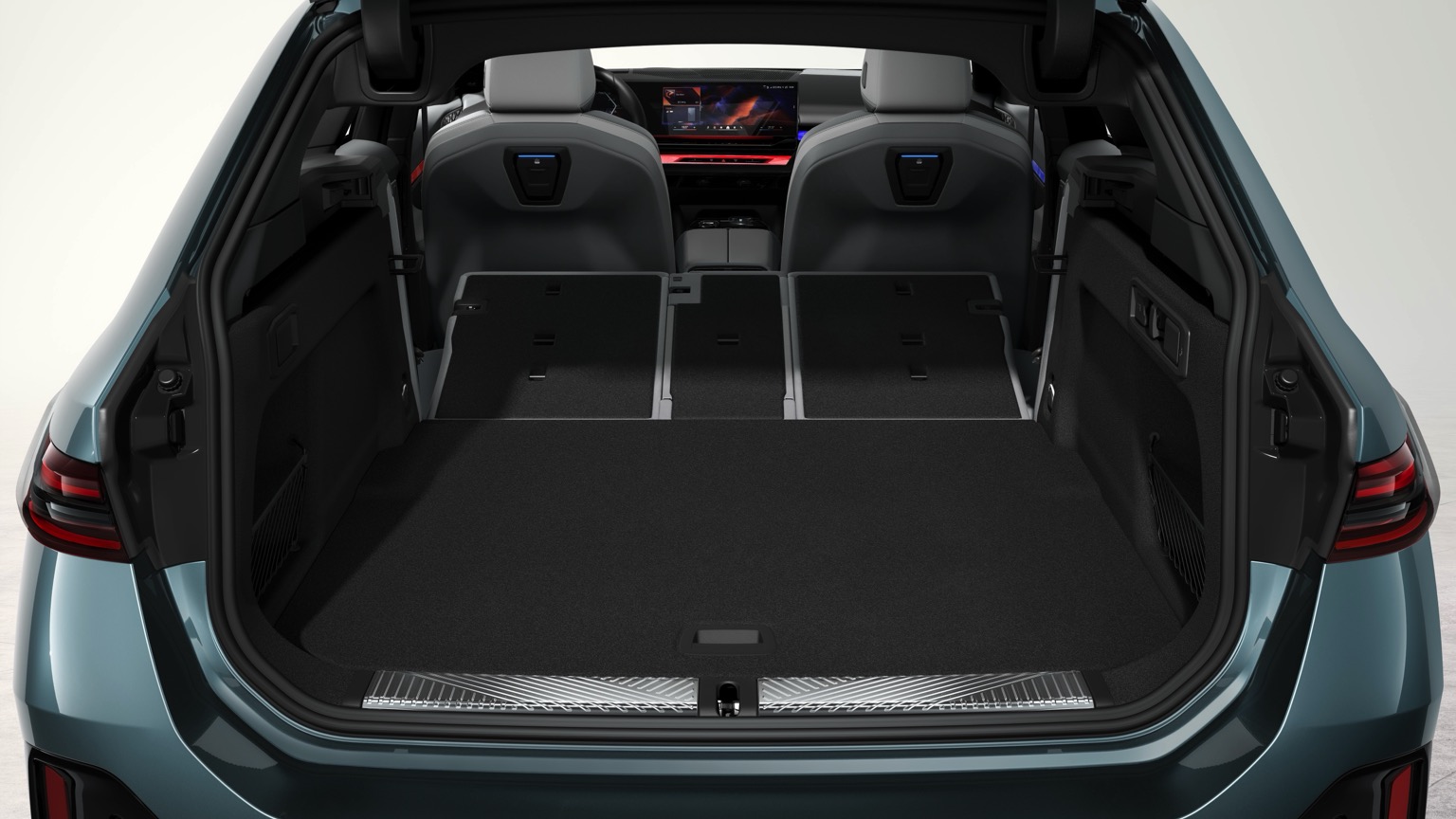 BMW_i5_eDrive40_Touring-26