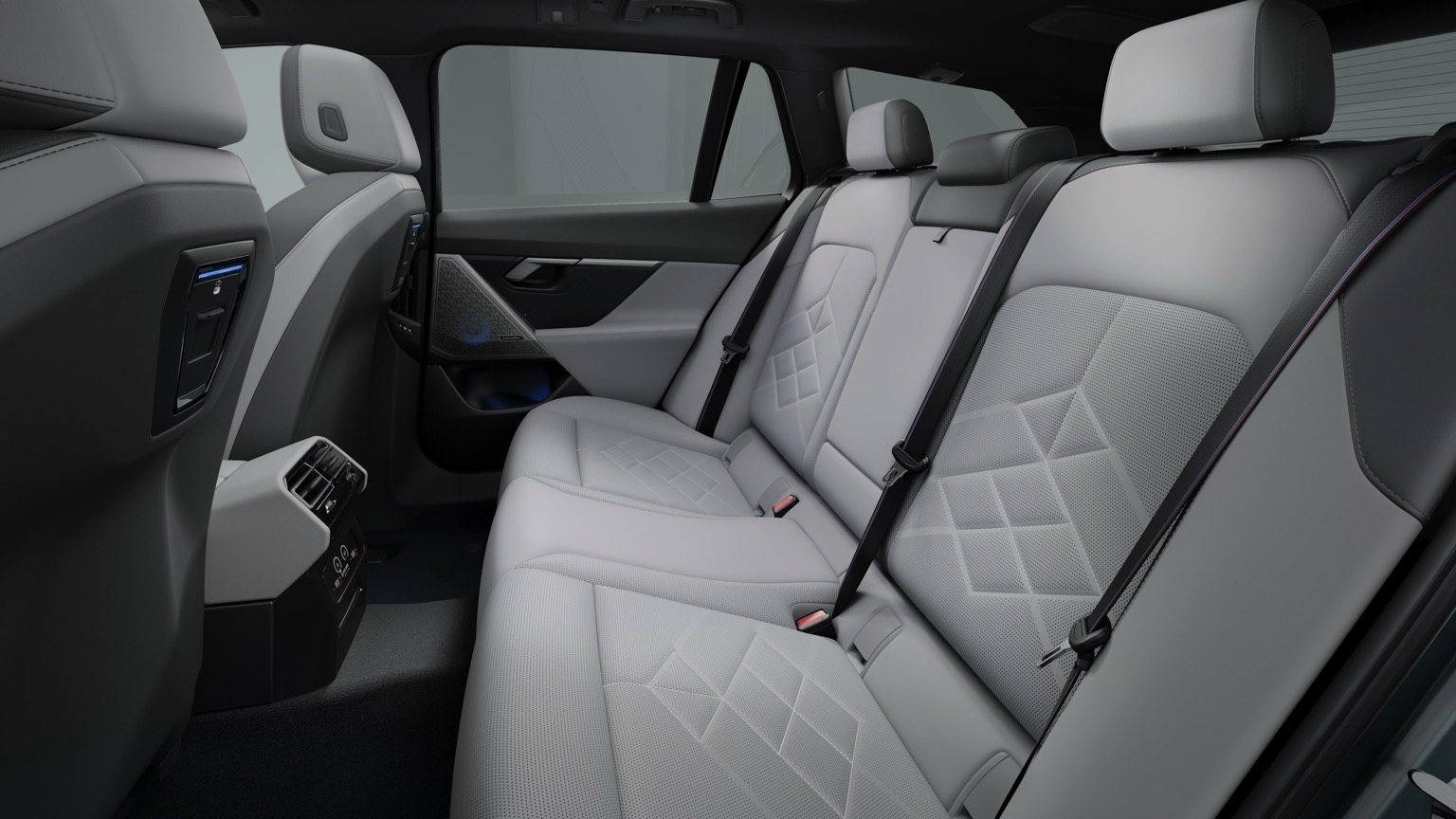 BMW_i5_eDrive40_Touring-30