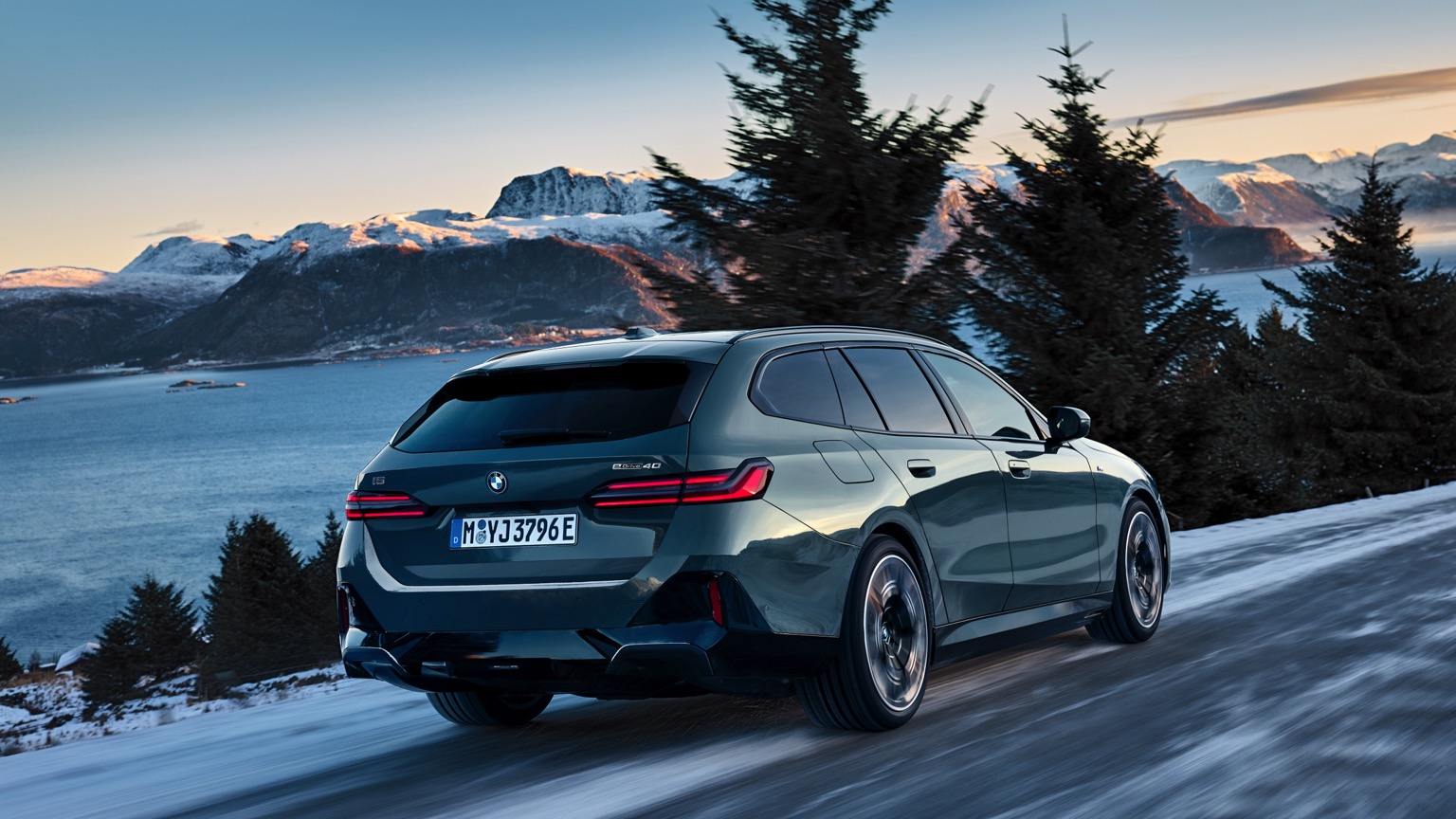 BMW_i5_eDrive40_Touring-4