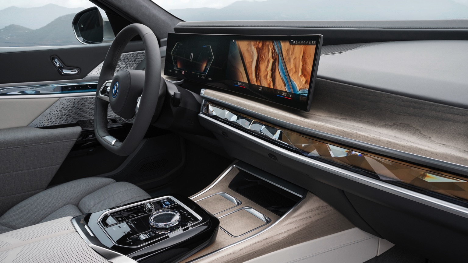 BMW_i7_2022-21
