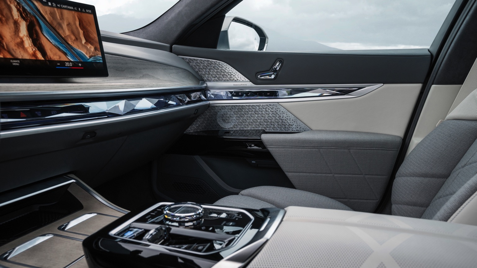 BMW_i7_2022-22
