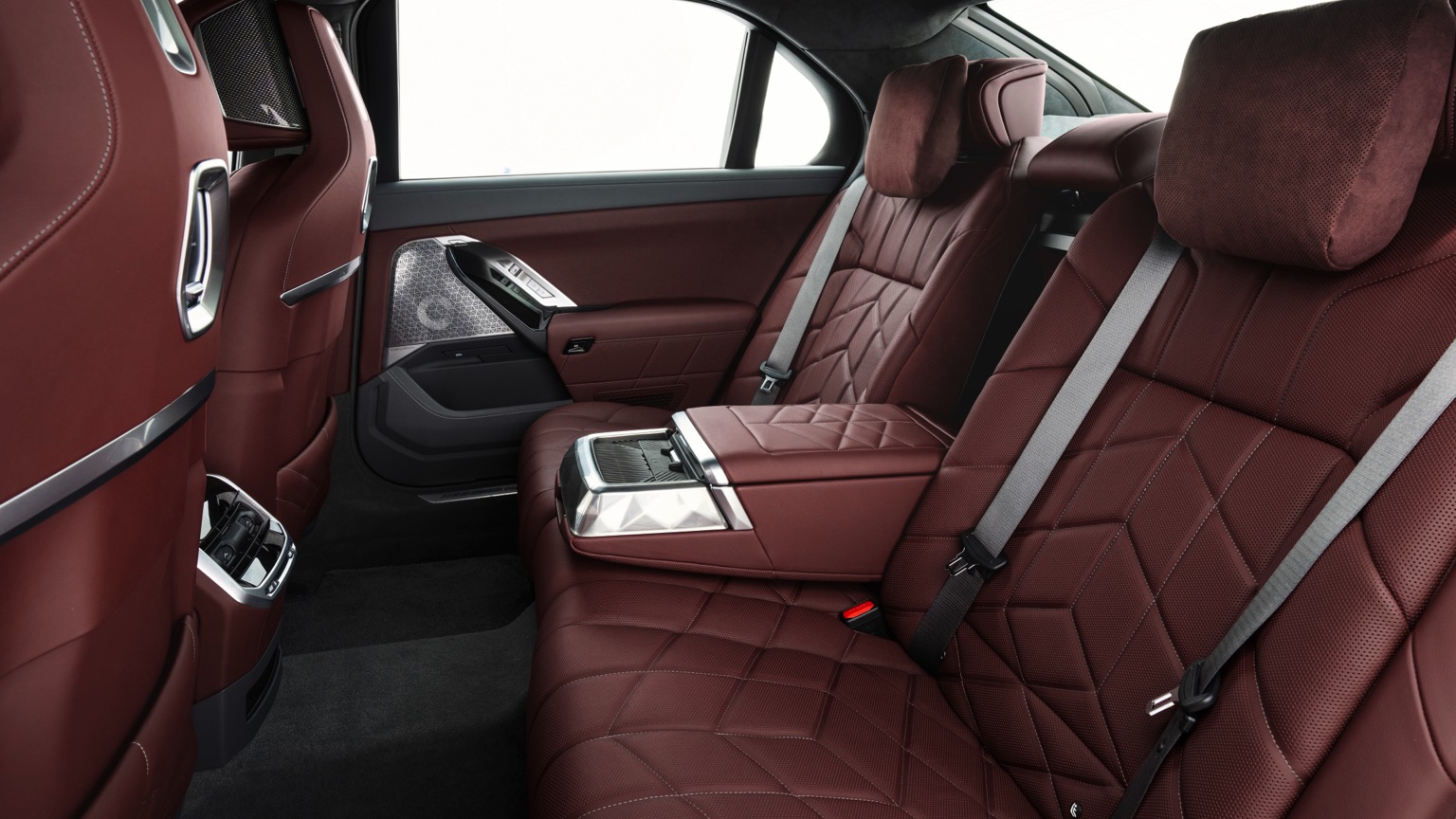 BMW_i7_2022-28