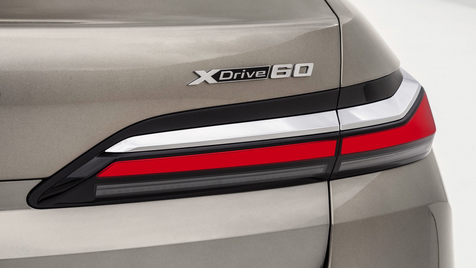 BMW_i7_2022-32
