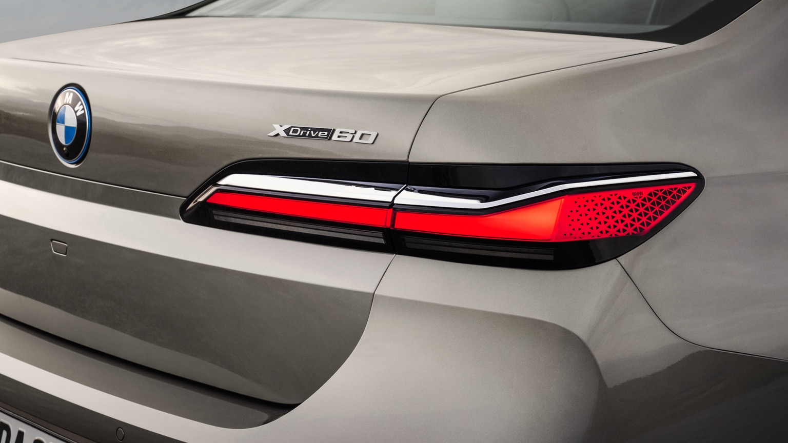 BMW_i7_2022-34