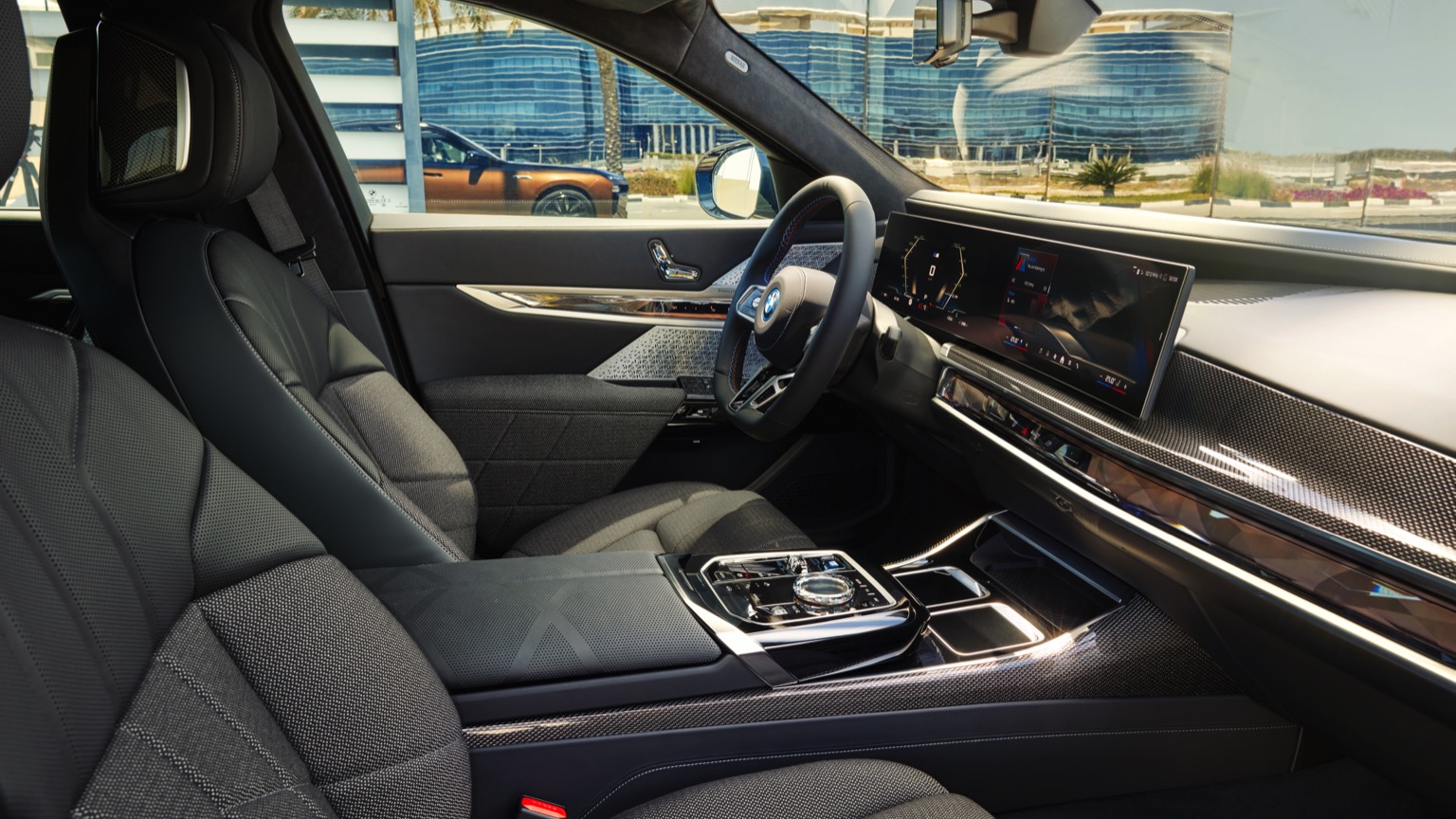 BMW_i7_M70_2023-30