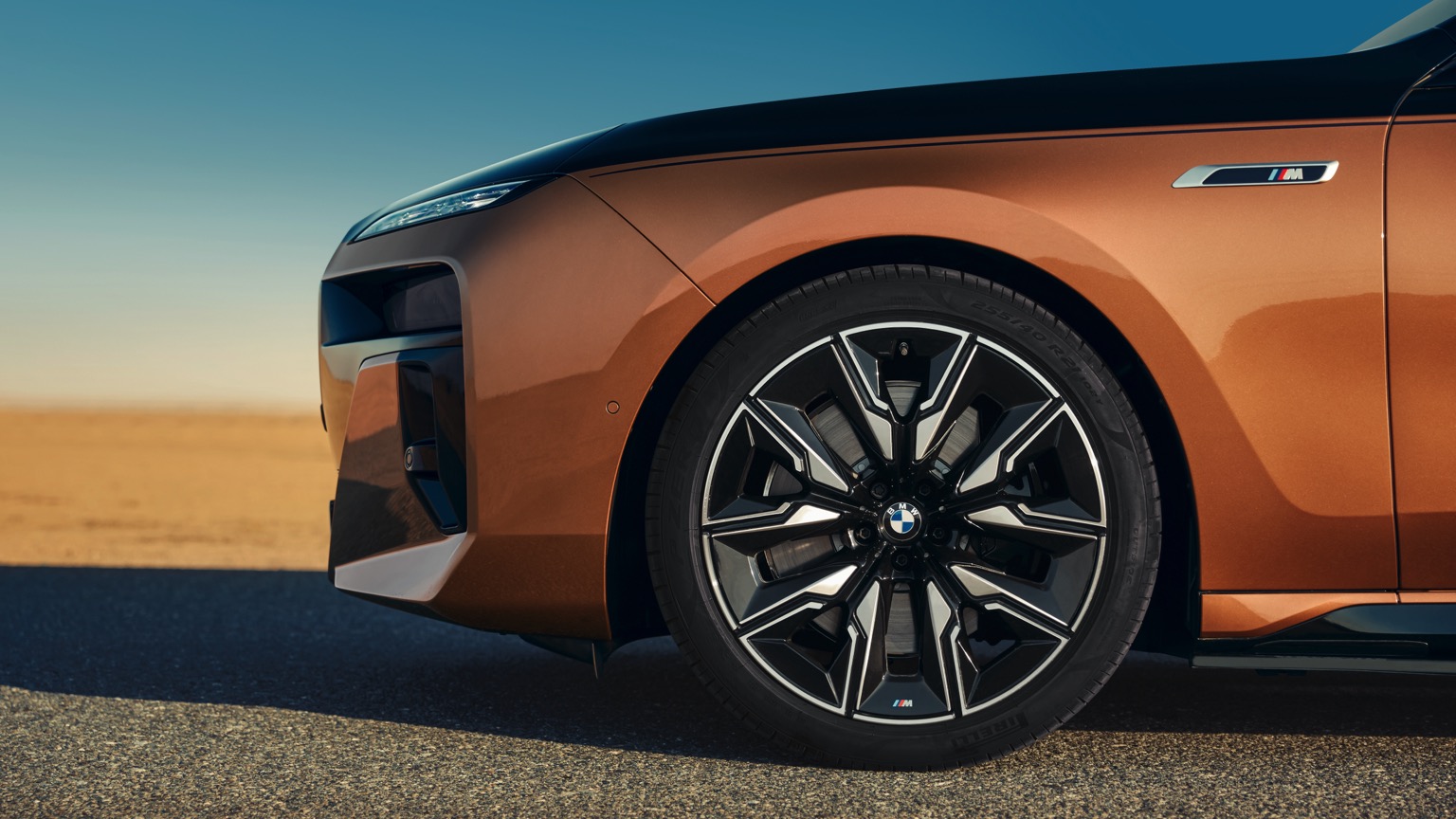 BMW_i7_M70_2023-33
