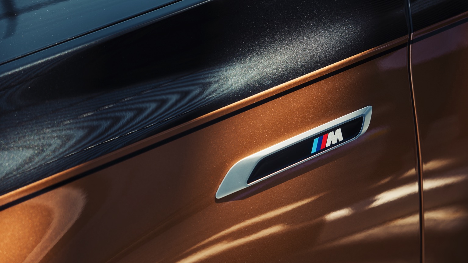 BMW_i7_M70_2023-39
