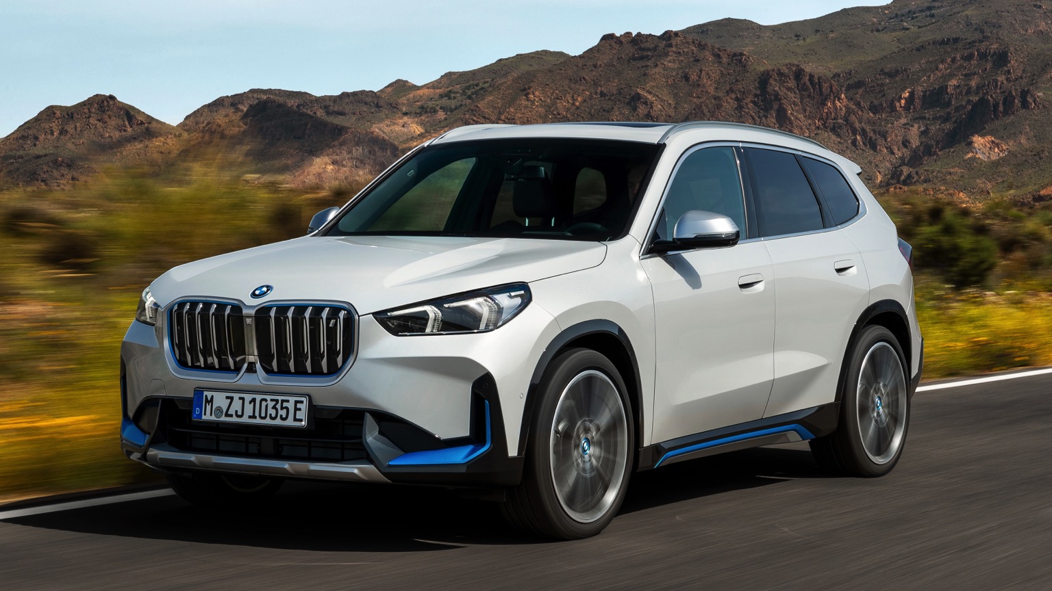 BMW_iX1_2022-1