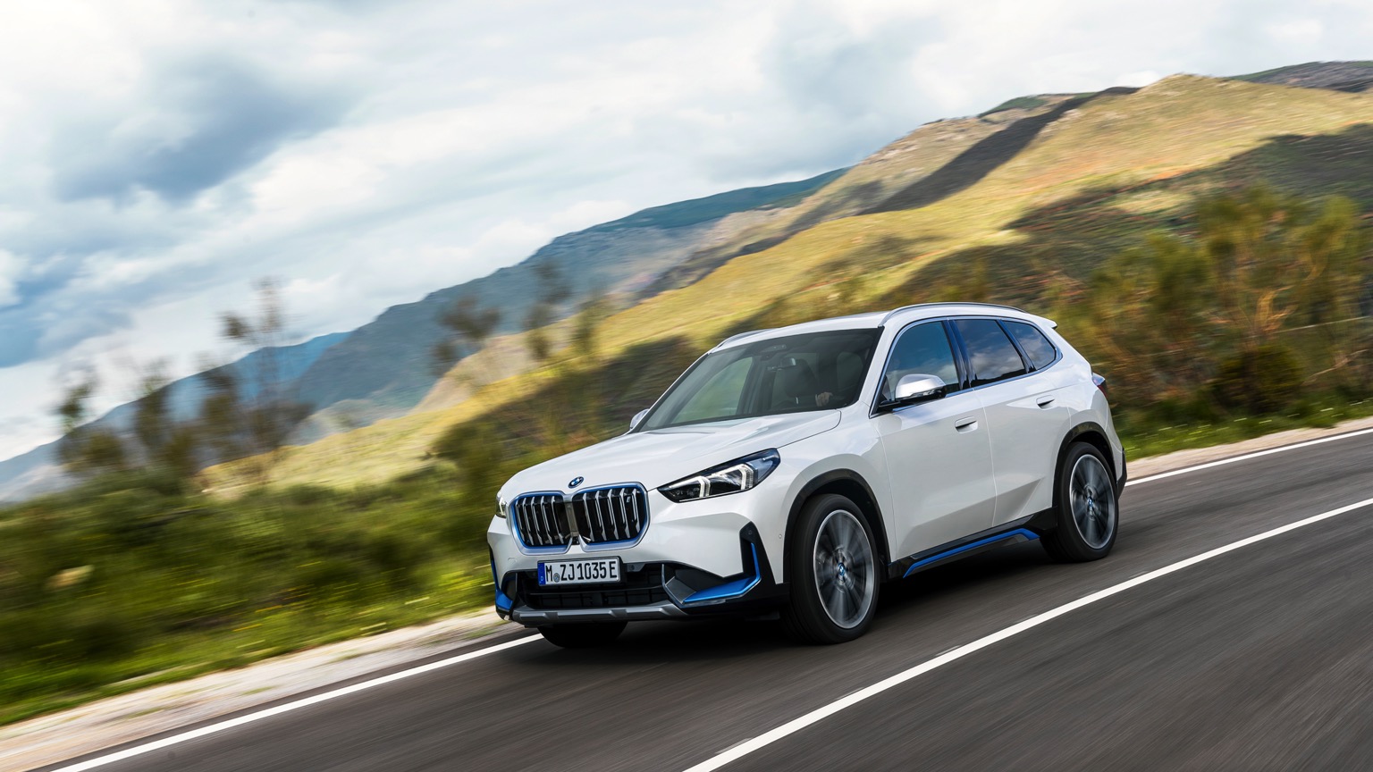 BMW_iX1_2022-11