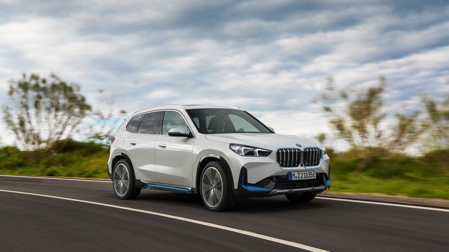 BMW_iX1_2022-12