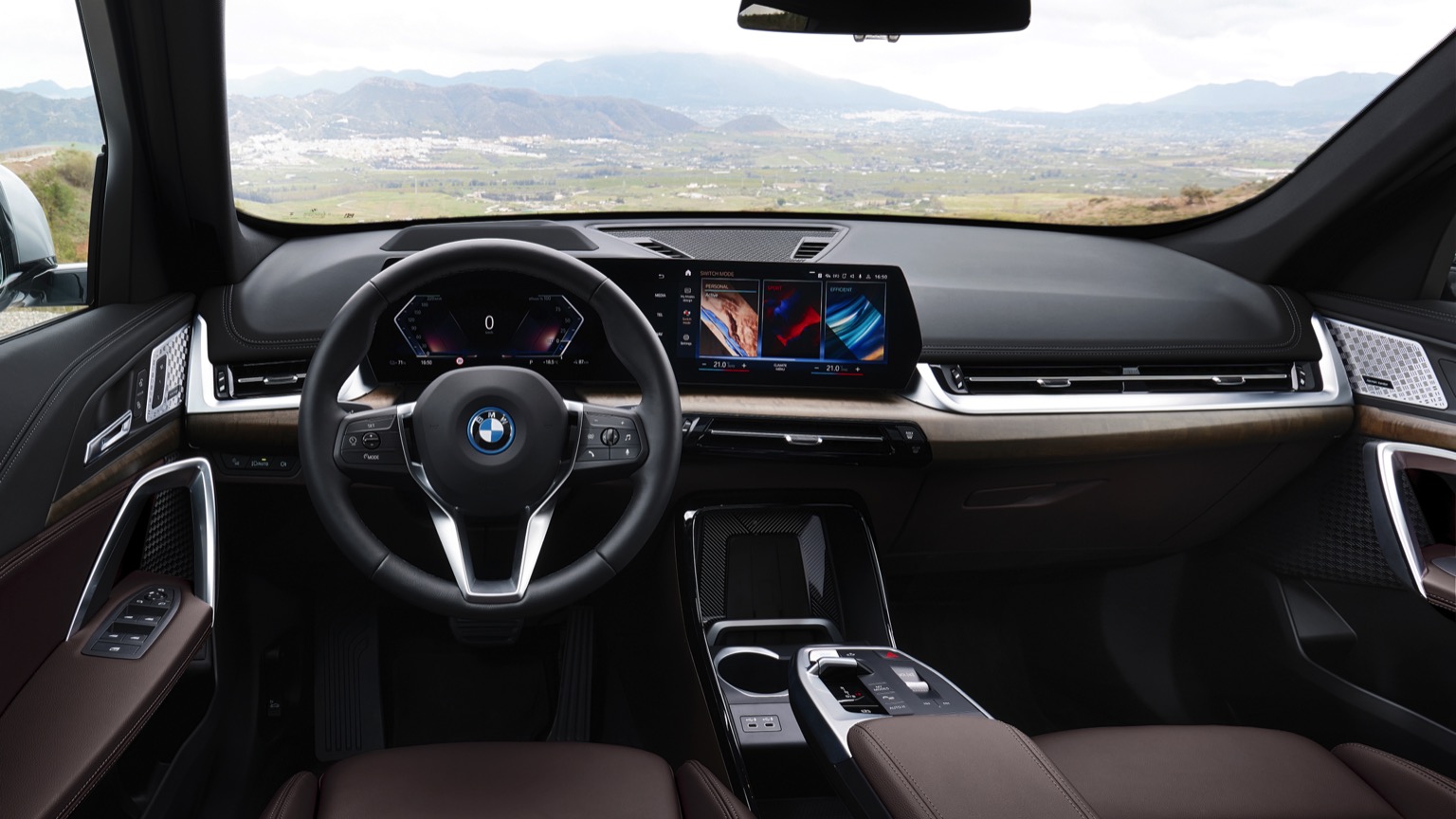 BMW_iX1_2022-25