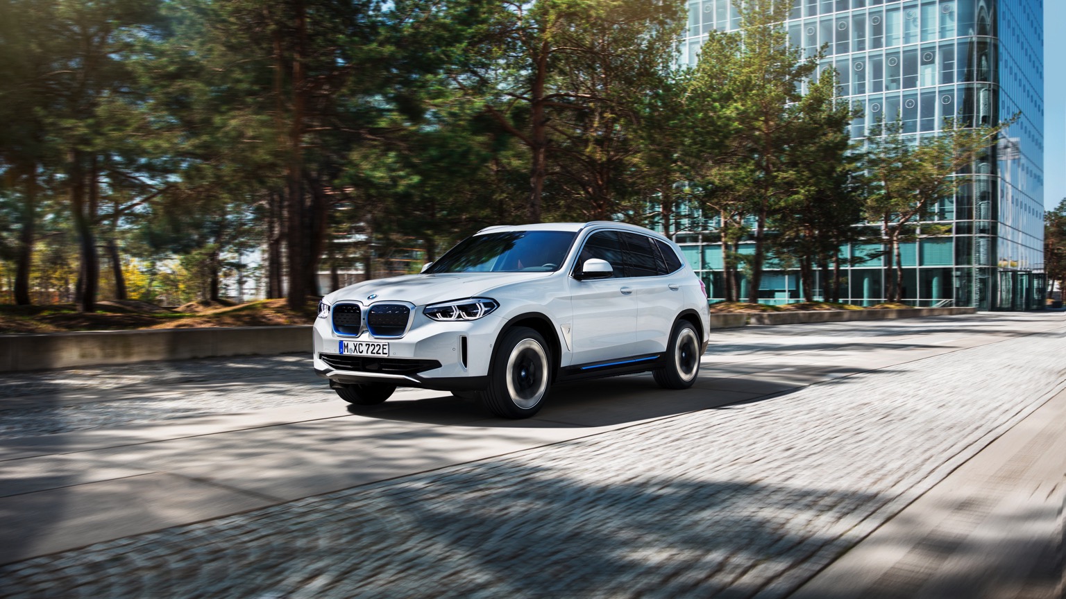 BMW_iX3-17