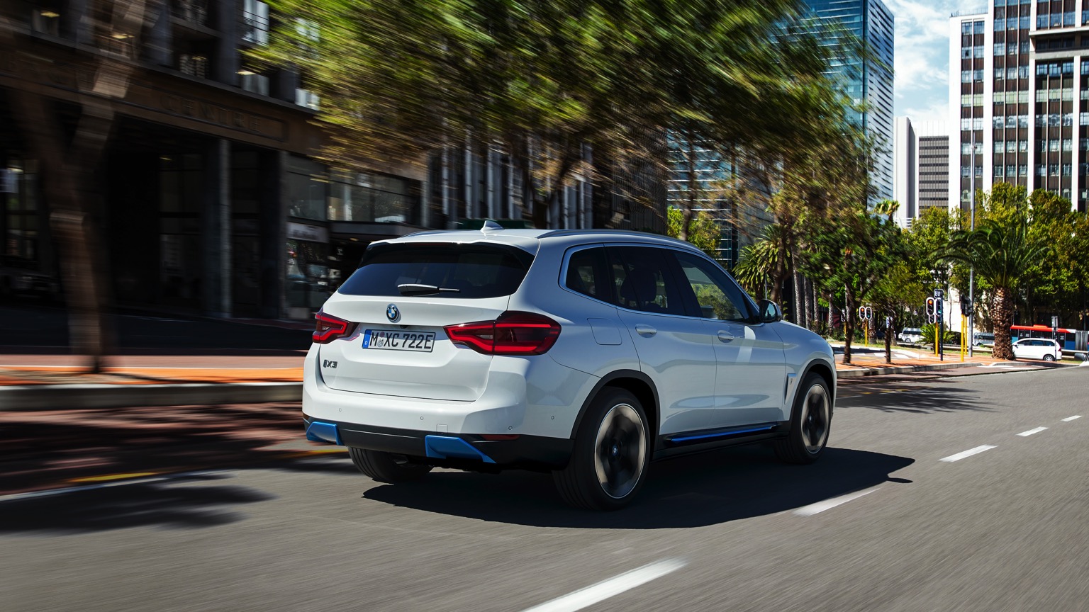 BMW_iX3-4