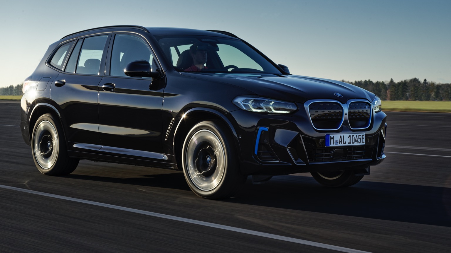 BMW_iX3_2022-9