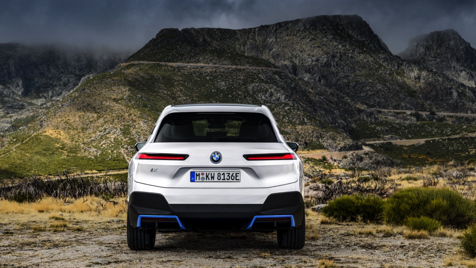 BMW_iX_2022-22