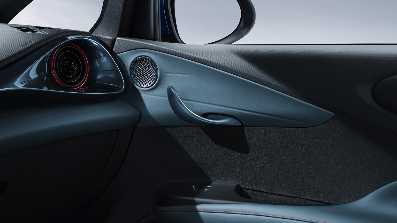 BYD_DOLPHIN-12