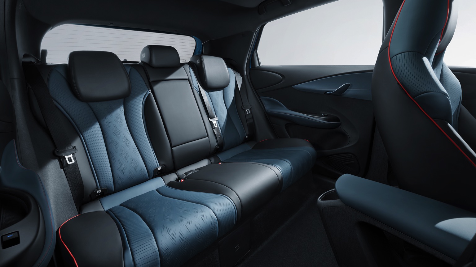 BYD_DOLPHIN-18