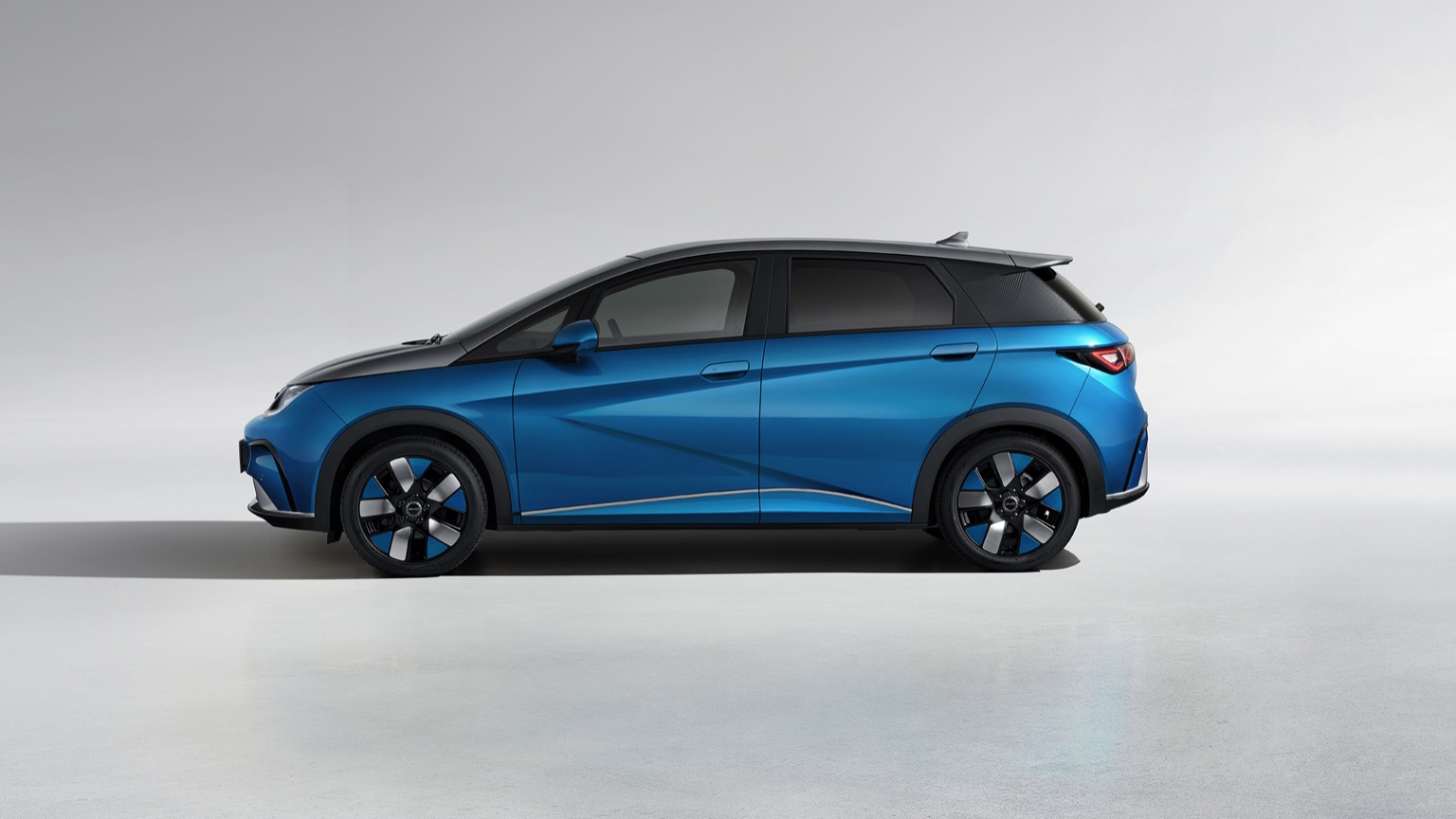 BYD_DOLPHIN-4