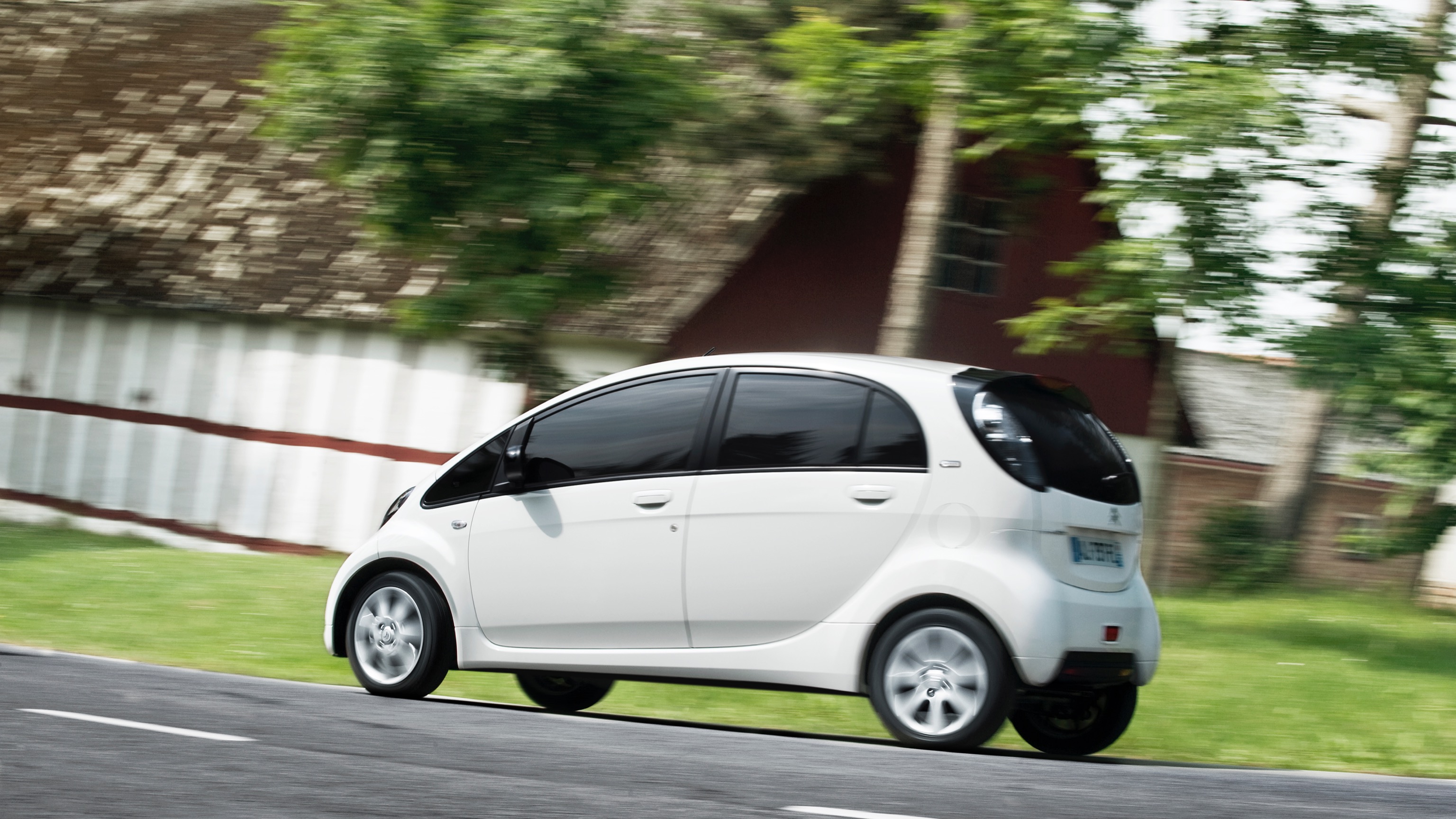 Citroen_C-Zero-4