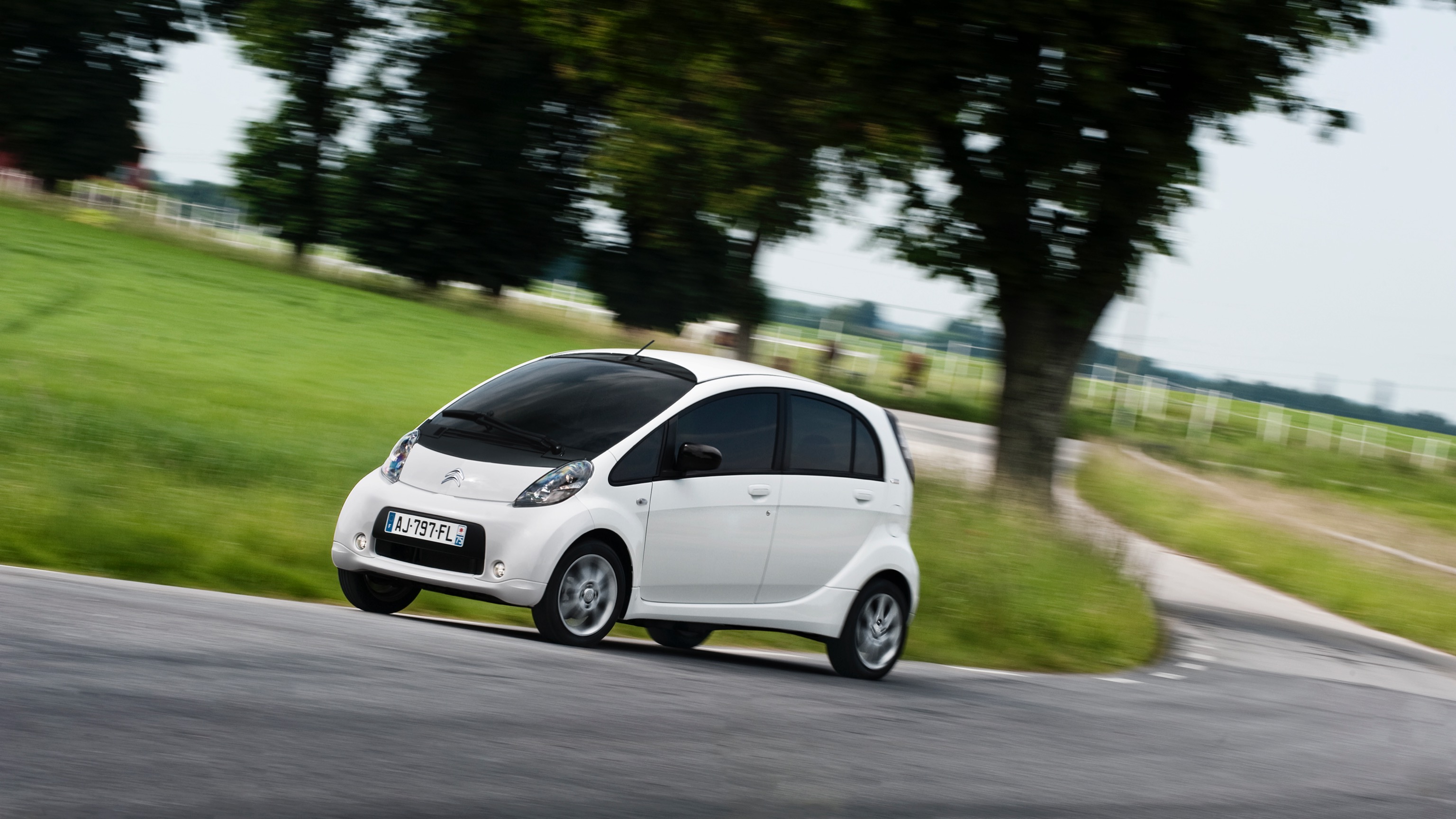 Citroen_C-Zero-5