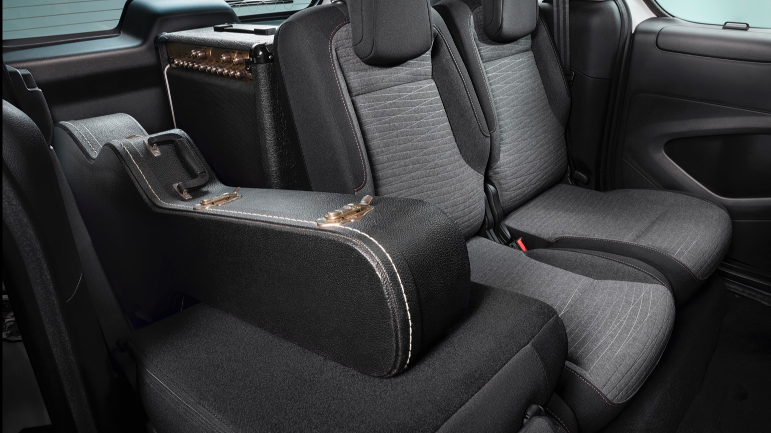 Citroen_E-Berlingo_Multispace-12
