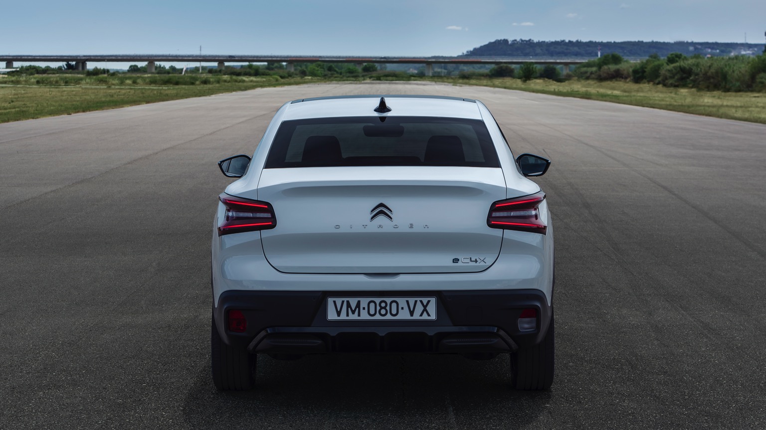 Citroen_e-C4_X-15