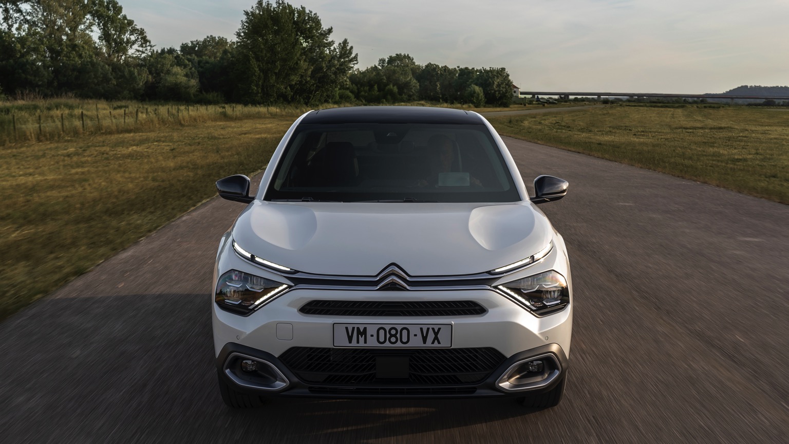 Citroen_e-C4_X-2