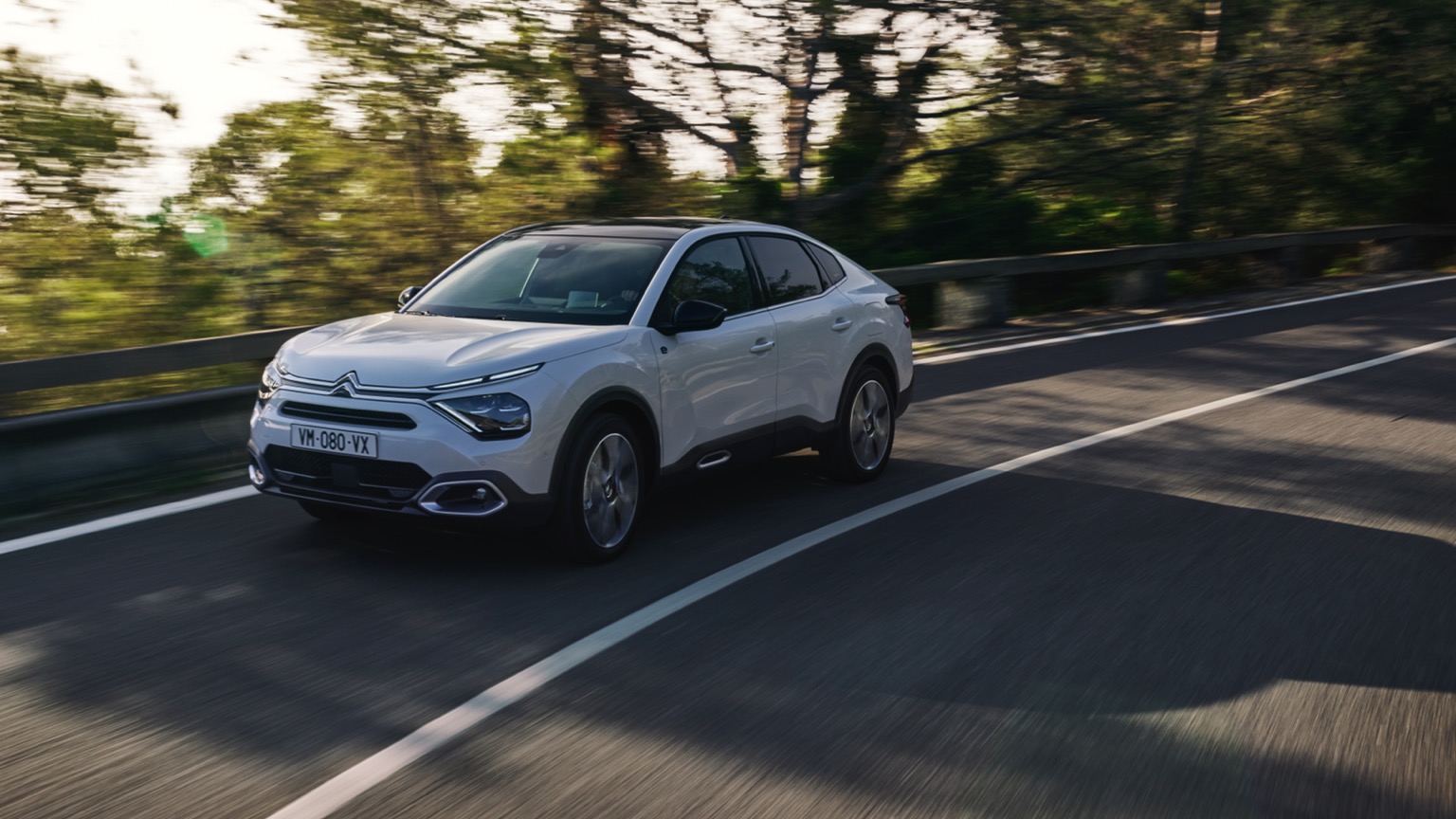 Citroen_e-C4_X-6