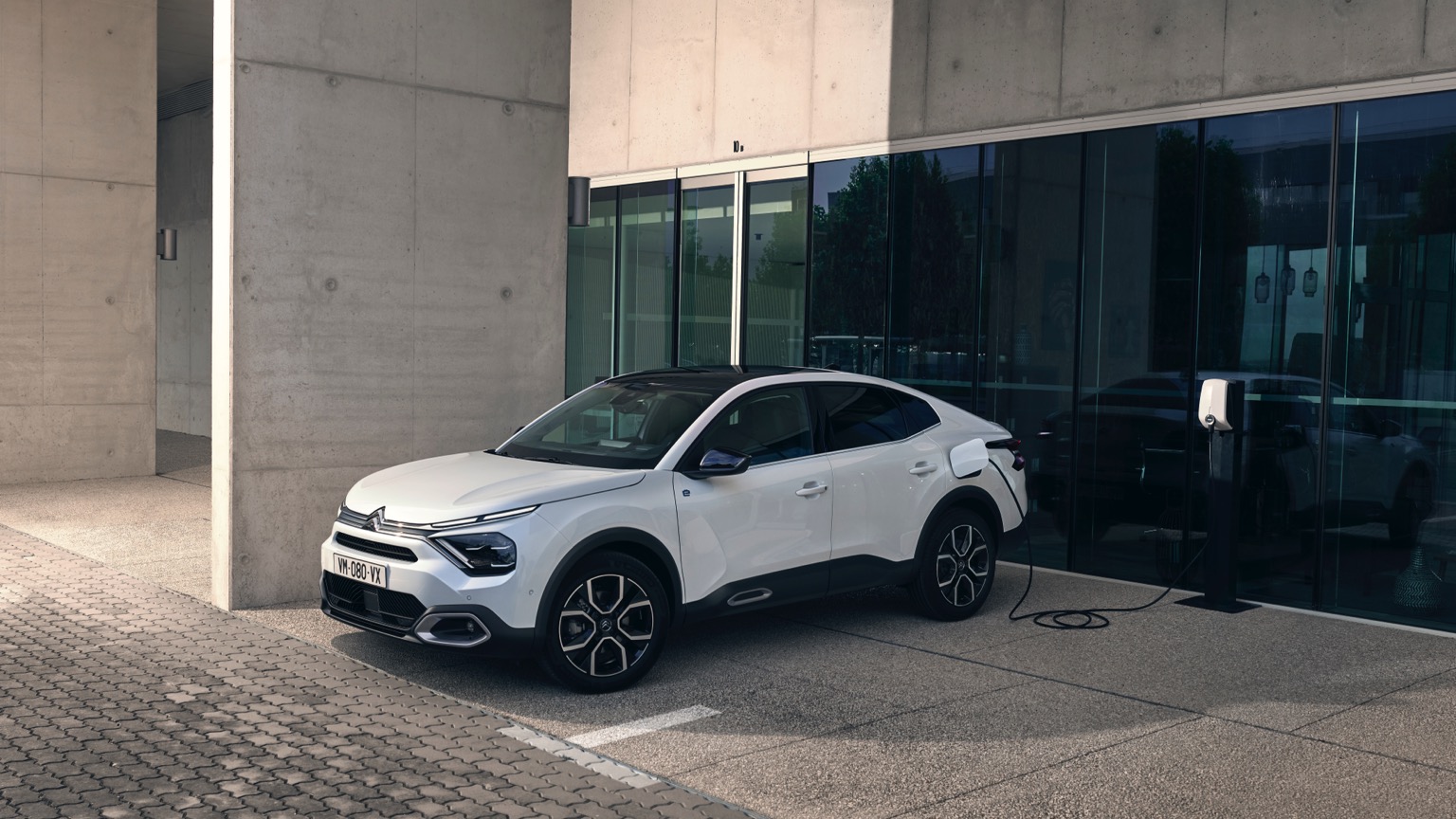 Citroen_e-C4_X-8