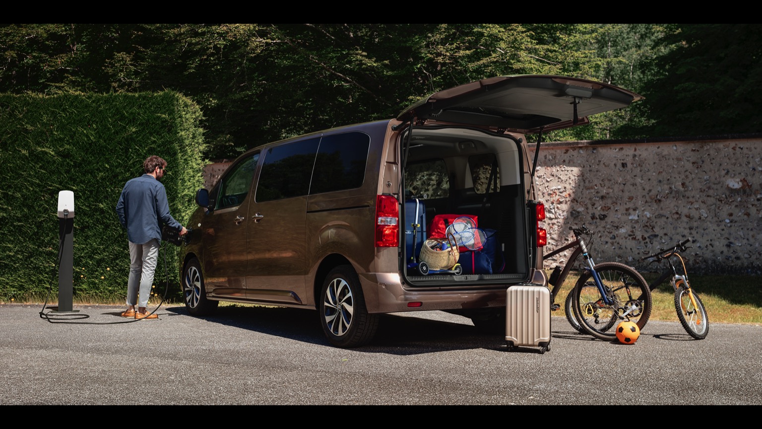 Citroen_e-SpaceTourer-6
