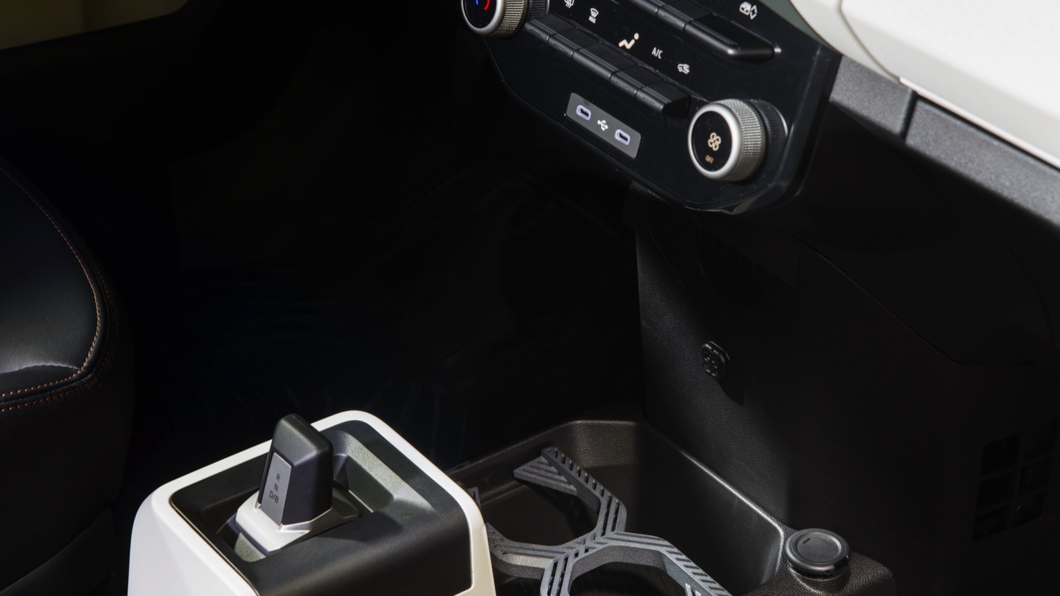 Dacia_Spring_Electric_2024-17