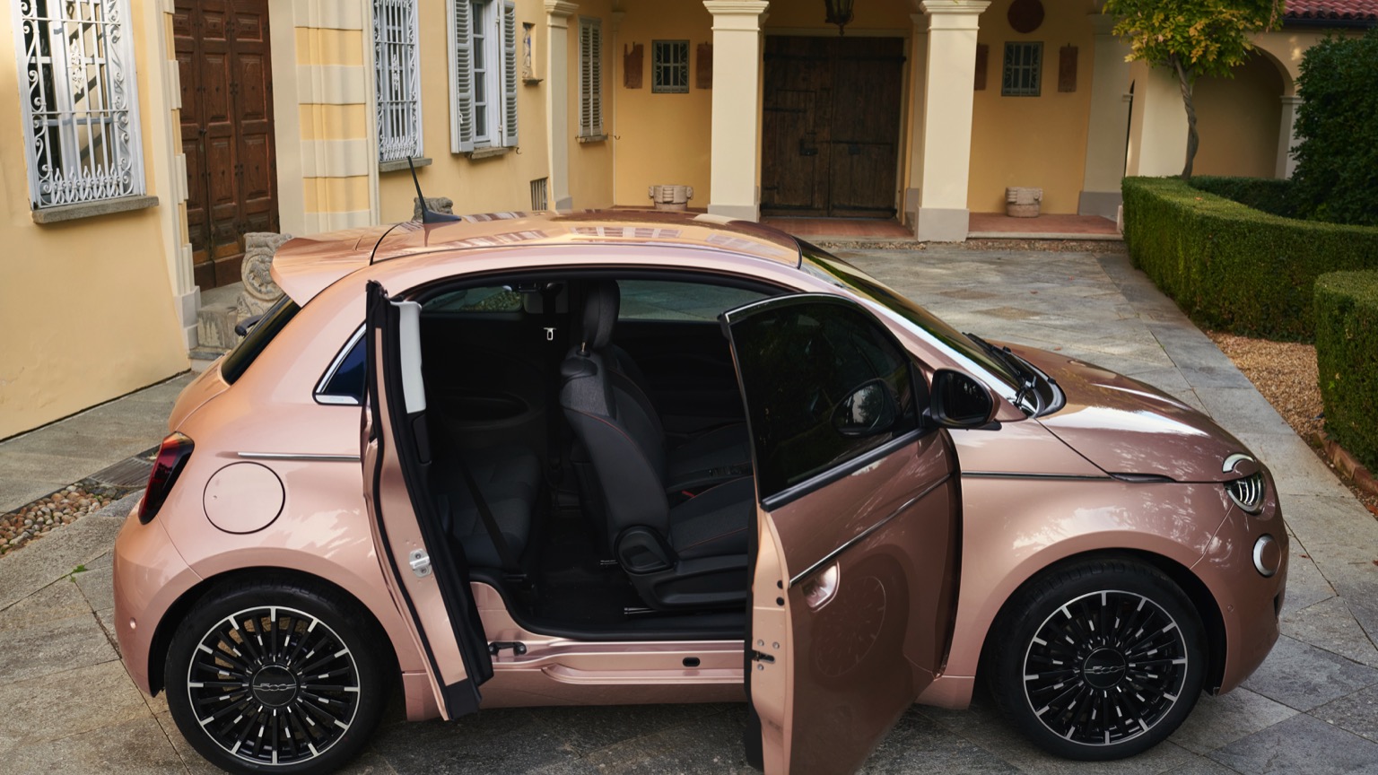 Fiat_500e_3plus1_2020-2