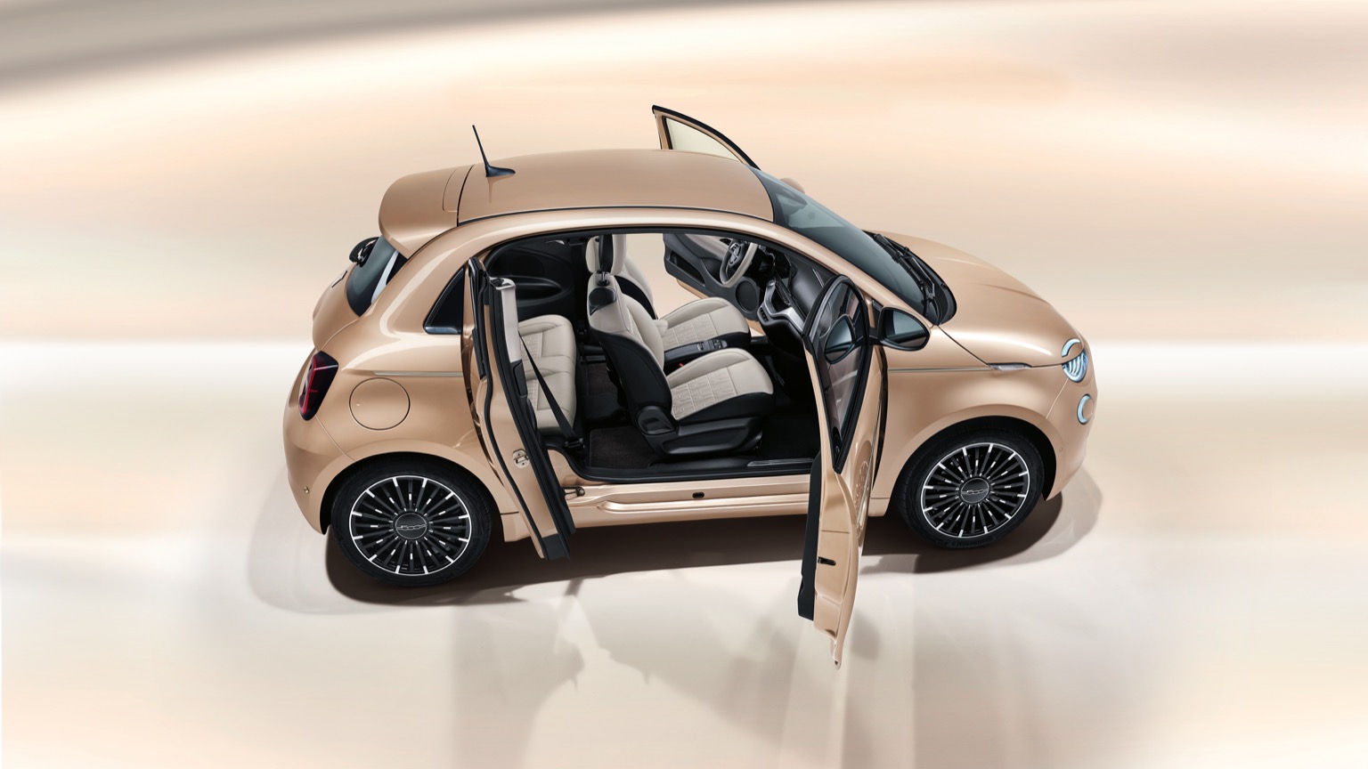 Fiat_500e_3plus1_2020-5