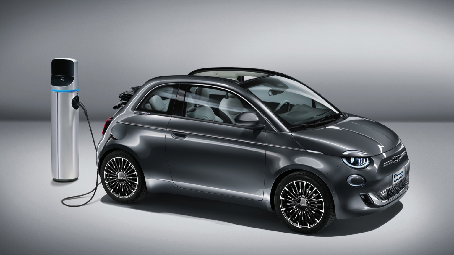Fiat_500e_Convertible_2020-1