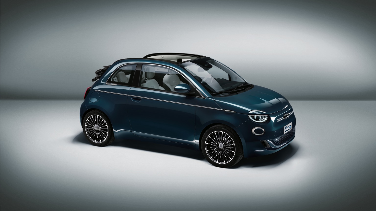 Fiat_500e_Convertible_2020-10