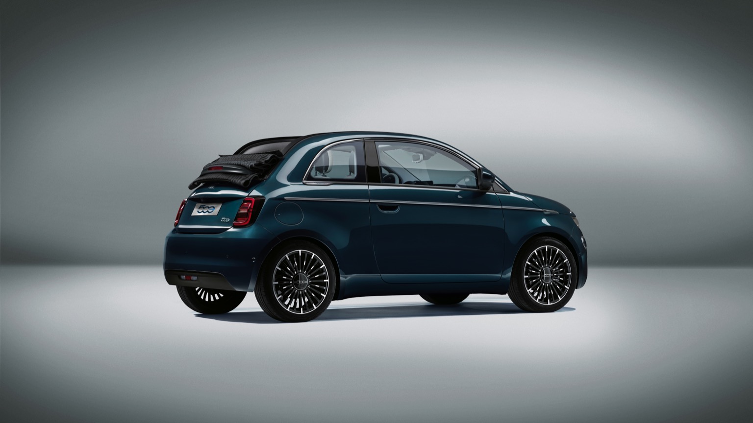 Fiat_500e_Convertible_2020-11