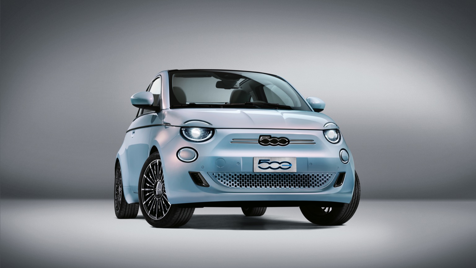 Fiat_500e_Convertible_2020-14