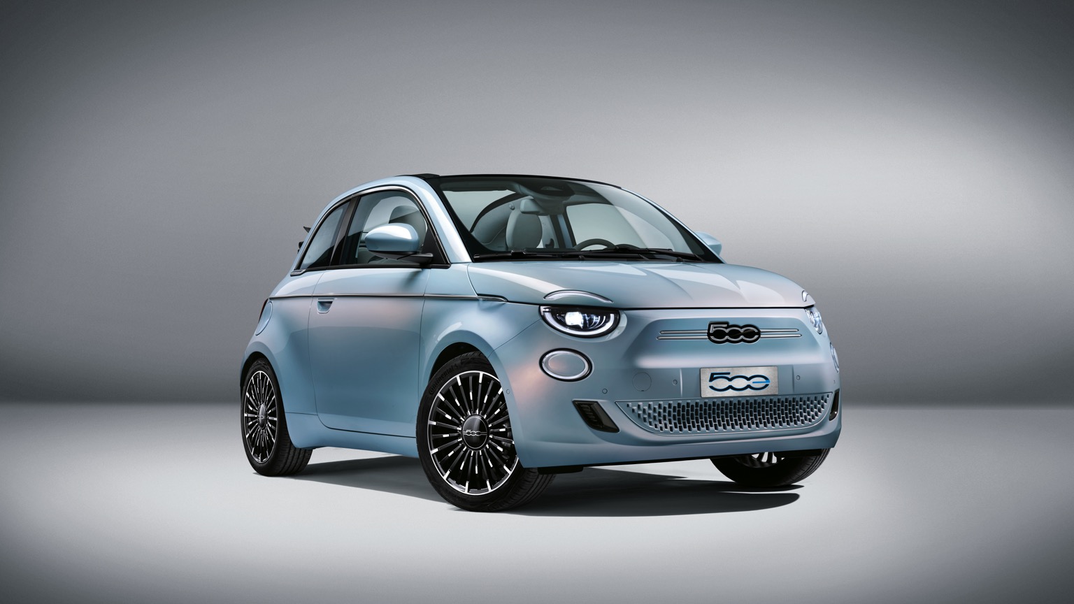 Fiat_500e_Convertible_2020-15