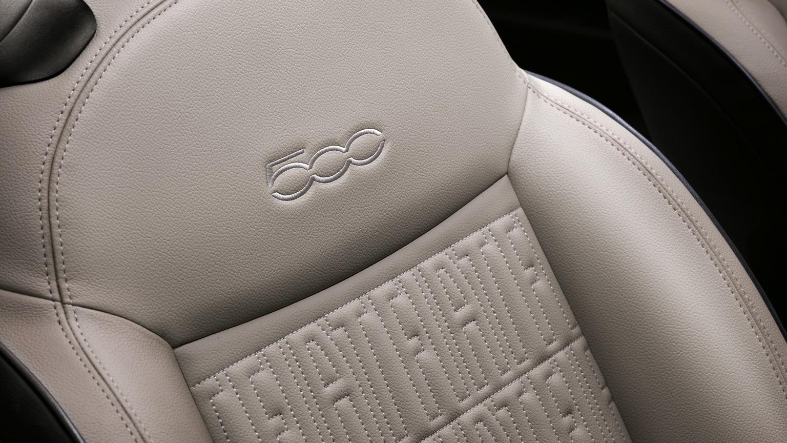Fiat_500e_Convertible_2020-18