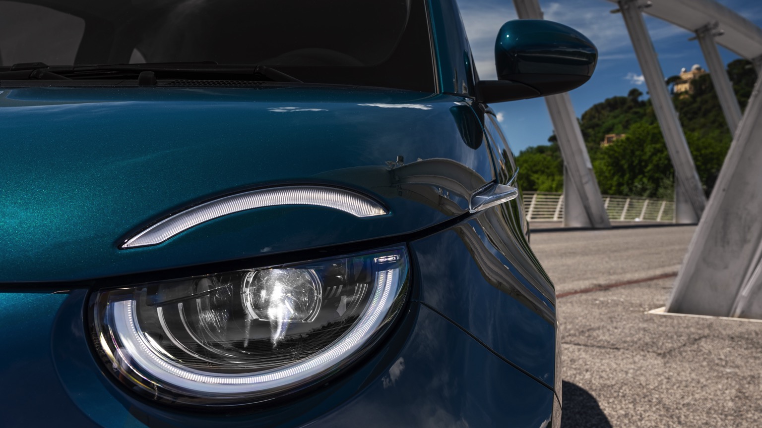 Fiat_500e_Hatchback_2020-18